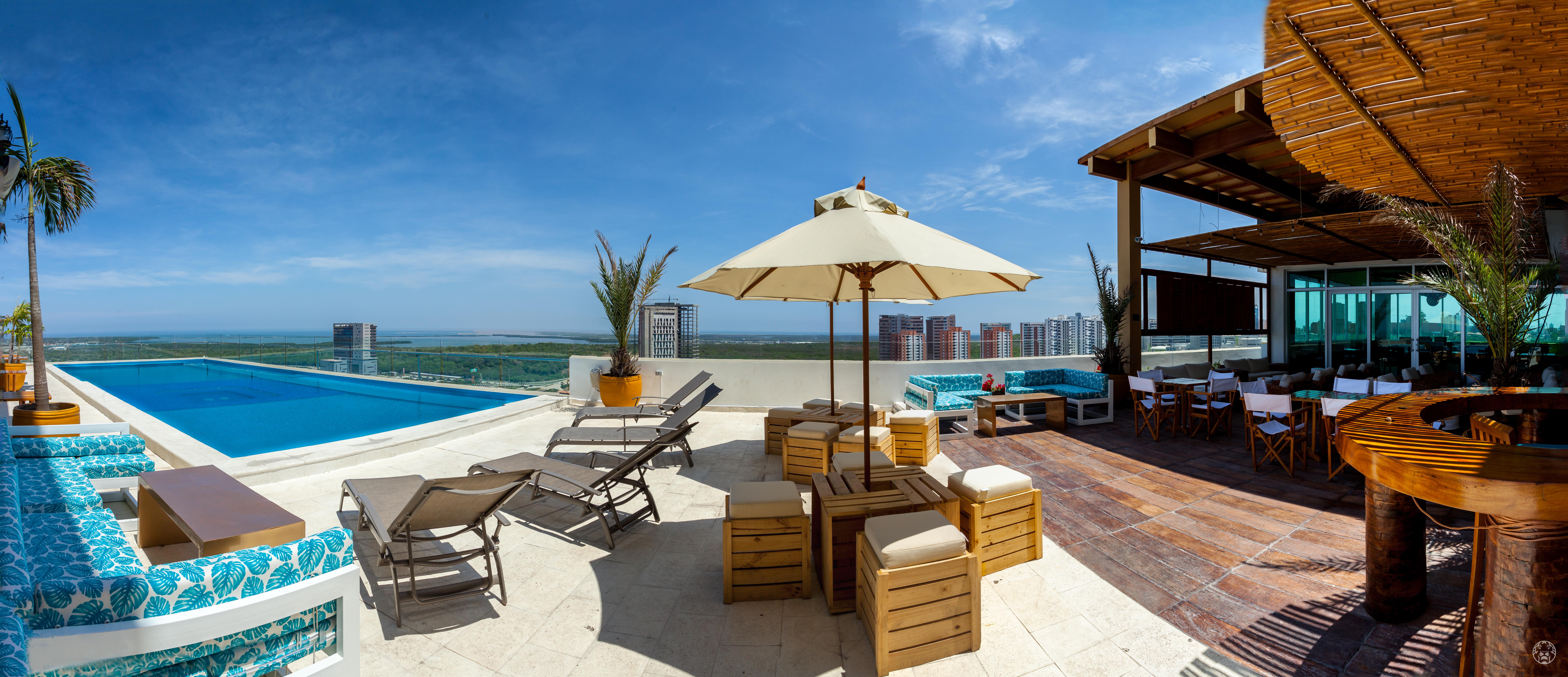 Ghl Collection Barranquilla Hotel Exterior photo Rooftop pool at the hotel