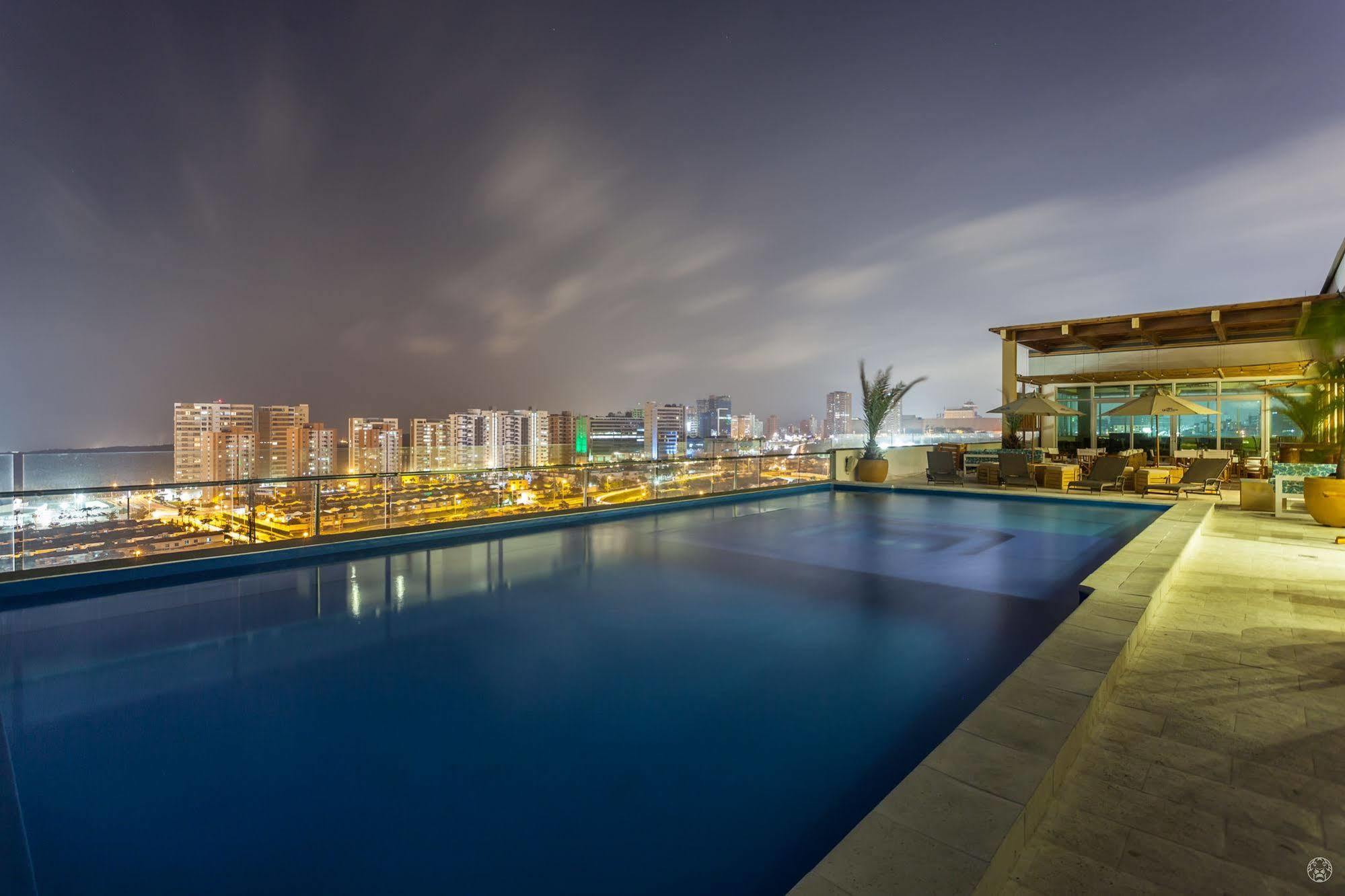 Ghl Collection Barranquilla Hotel Exterior photo View from the rooftop pool